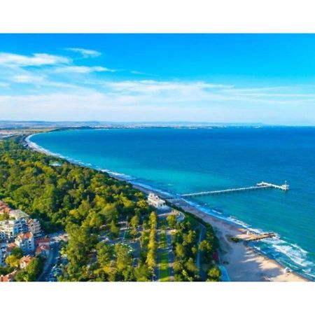 Luxury Apartment On The First Line To The Sea ブルガス エクステリア 写真